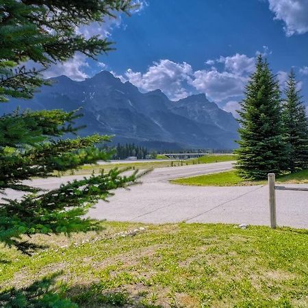 קאנמור 5 Mins To Banff - Cozy Townhome 2Br&2Bath - Banff Pass Included מראה חיצוני תמונה