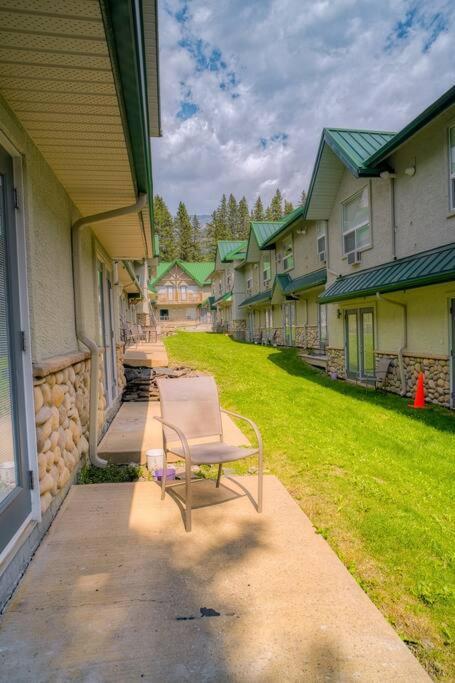 קאנמור 5 Mins To Banff - Cozy Townhome 2Br&2Bath - Banff Pass Included מראה חיצוני תמונה